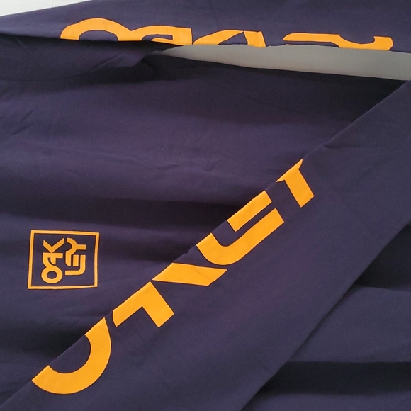 Oakley Men's Long Sleeve Tee - Picture 4 of 8